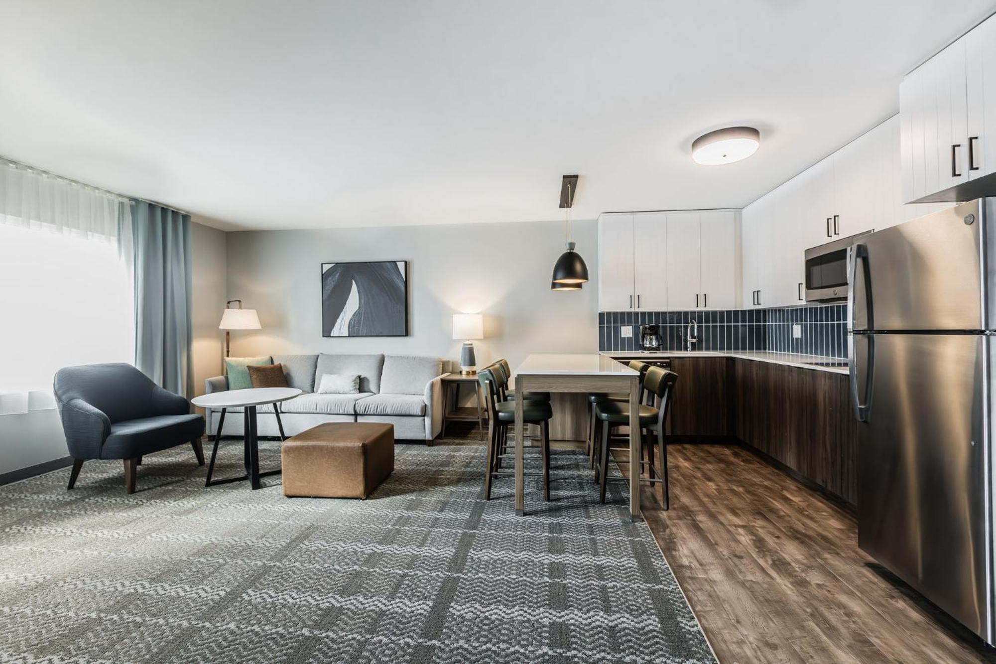 Staybridge Suites - Dawson Creek By Ihg Екстер'єр фото