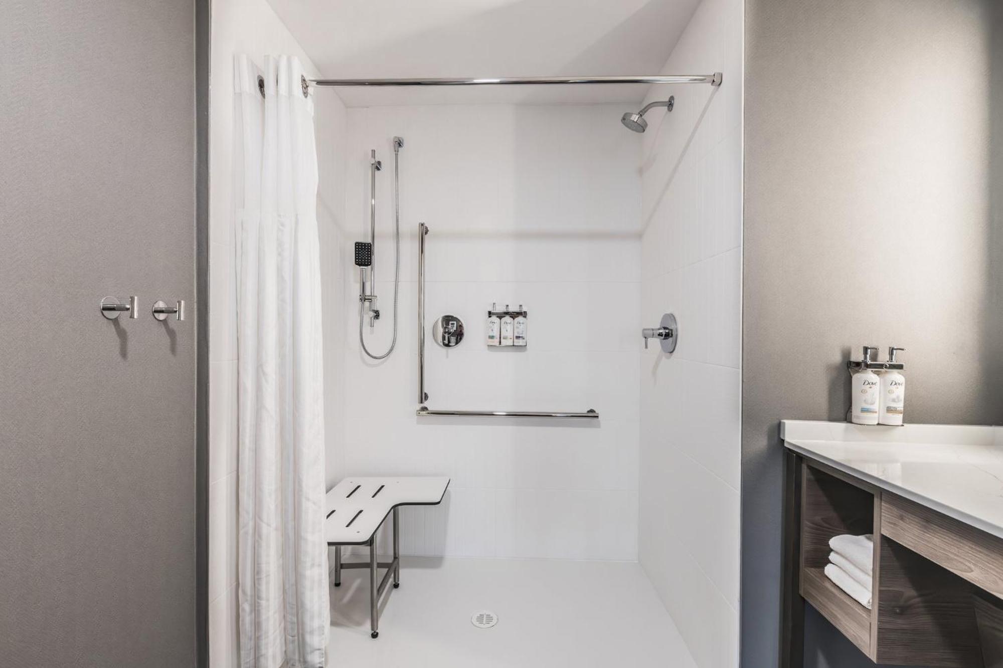 Staybridge Suites - Dawson Creek By Ihg Екстер'єр фото